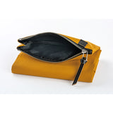 Hobonichi A6 Cover - Tragen: Mustard