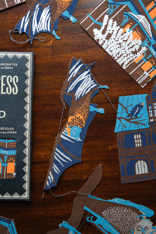 East End Press Haunted House Sewn Garland
