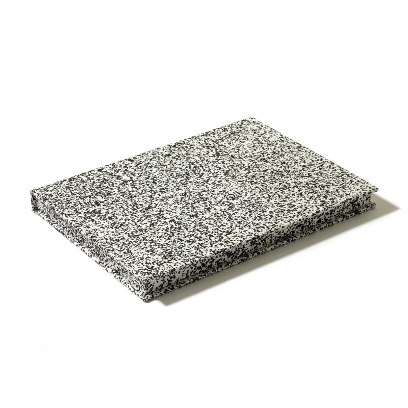 Labobratori Spray Splash Black & White Hard Cover B6 Plain Notebook