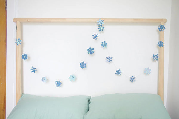 East End Press Snowflakes Sewn Garland