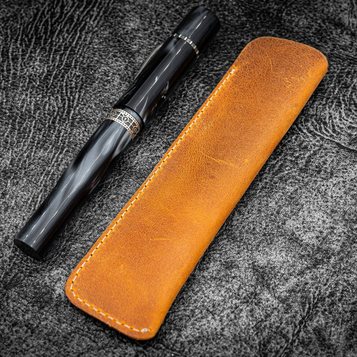 Galen Leather Single Fountain Pen Sleeve