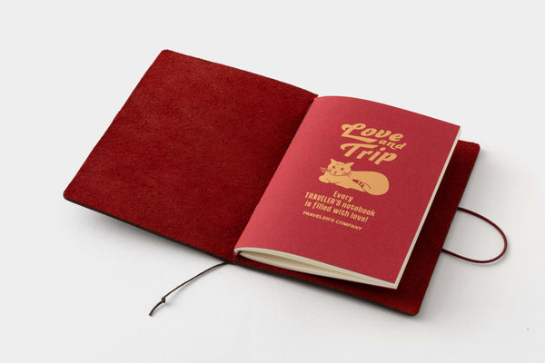 Traveler's Company. Love & Trip Red Notebook - Passport Size