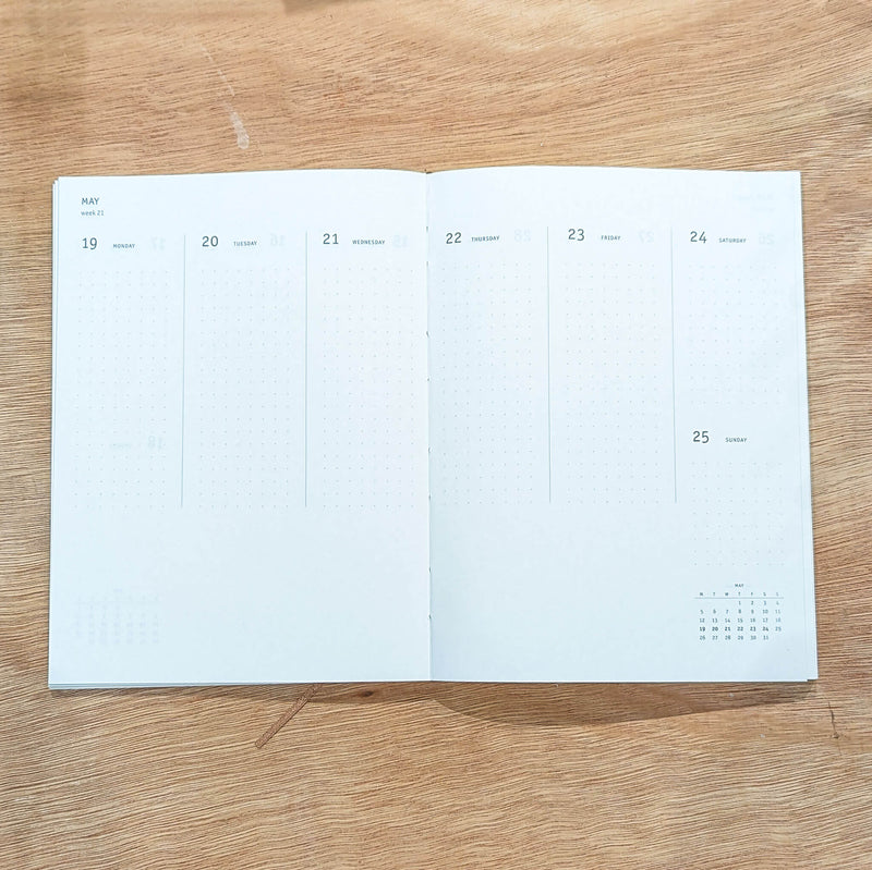 Papierniczeni Klasyk 2025 Weekly Diary